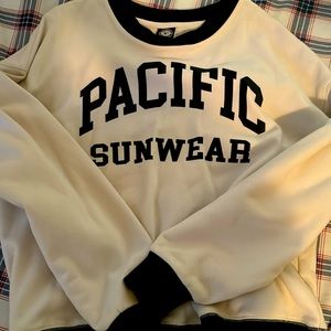 No longer needing this sweater. Brand new worn once.